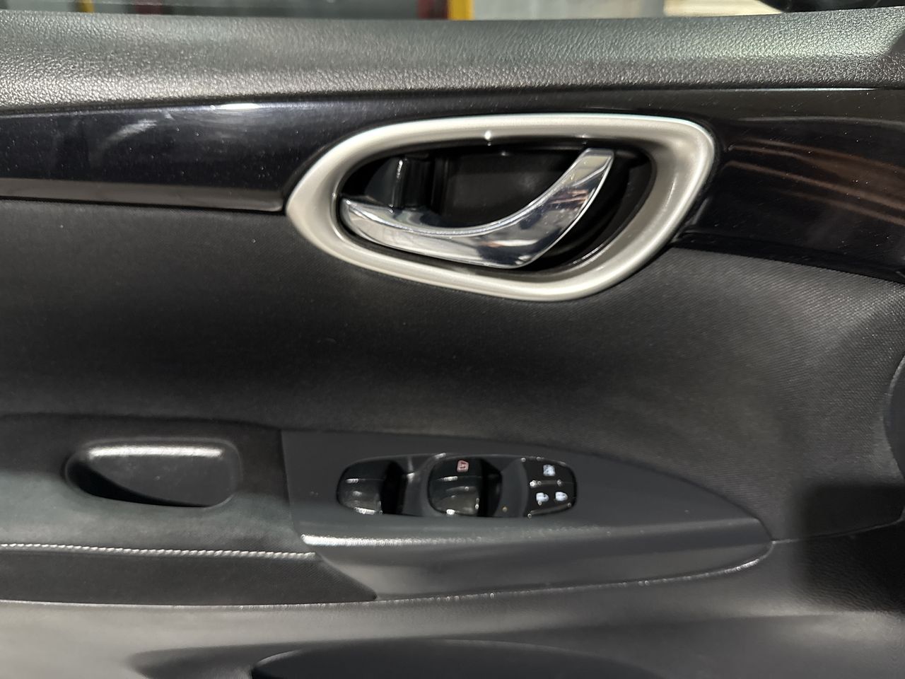 2017 Nissan SENTRA ADVANCE MT