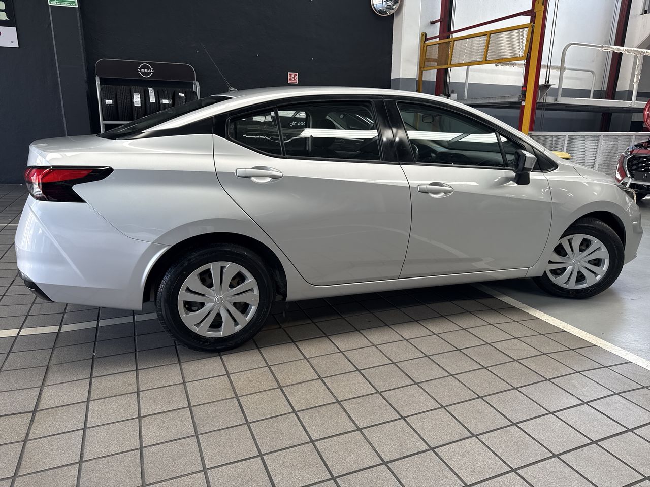 2021 Nissan VERSA SENSE CVT 21