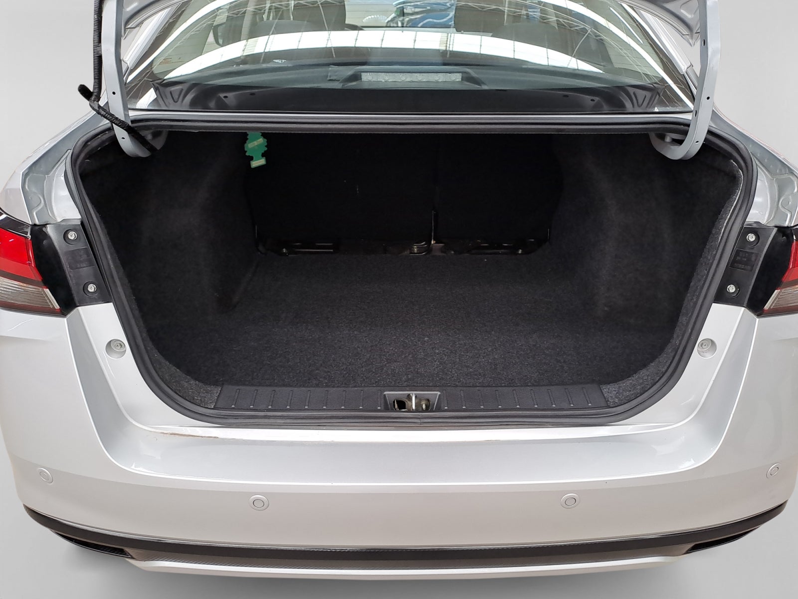 2024 Nissan VERSA ADVANCE MT 24