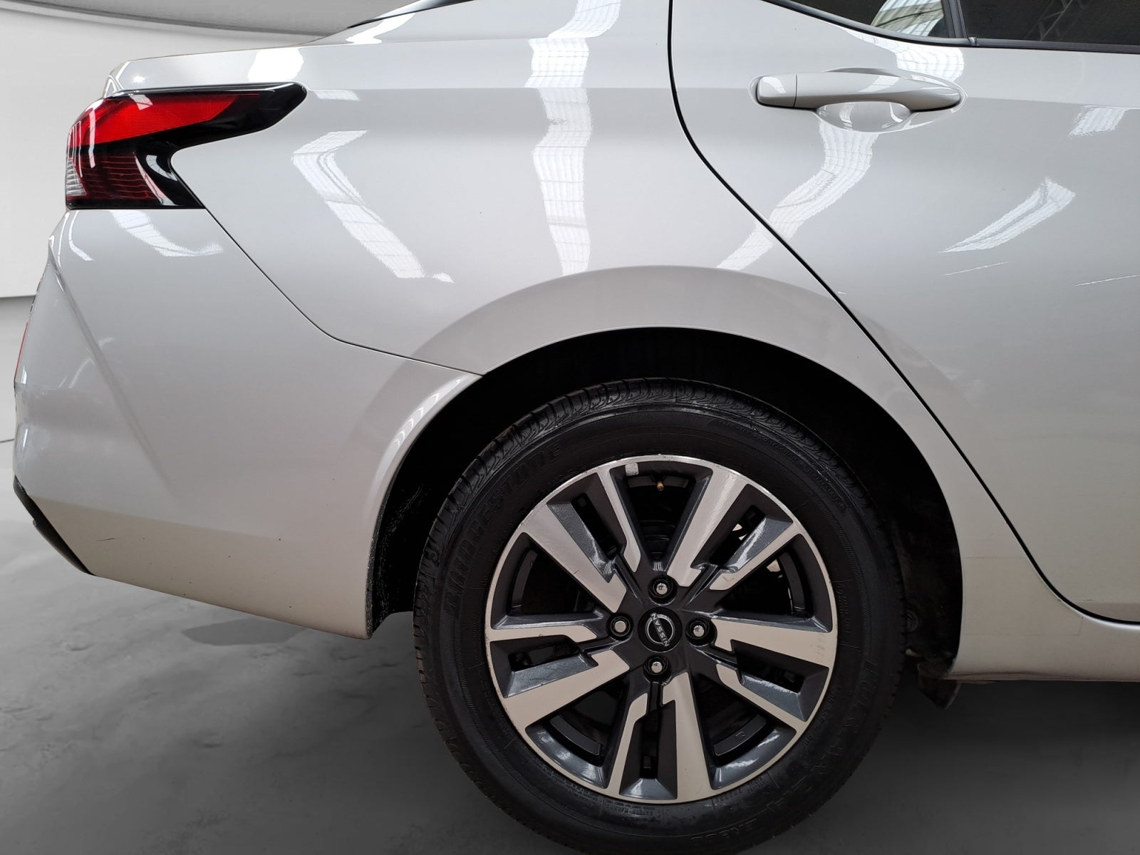 2024 Nissan VERSA ADVANCE MT 24