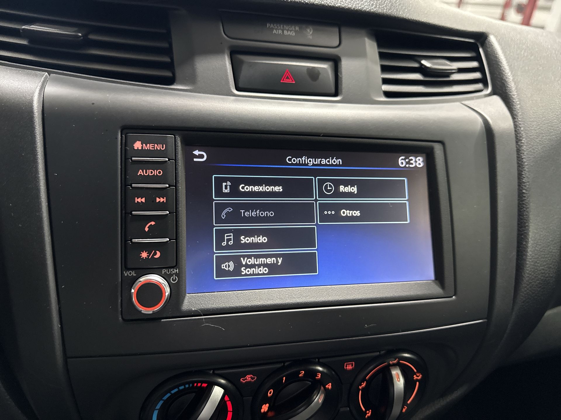 2025 Nissan FRONTIER XE TM 25