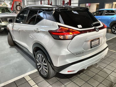 2021 Nissan KICKS PLATINUM BI-TONO 1.6 LTS CVT 21