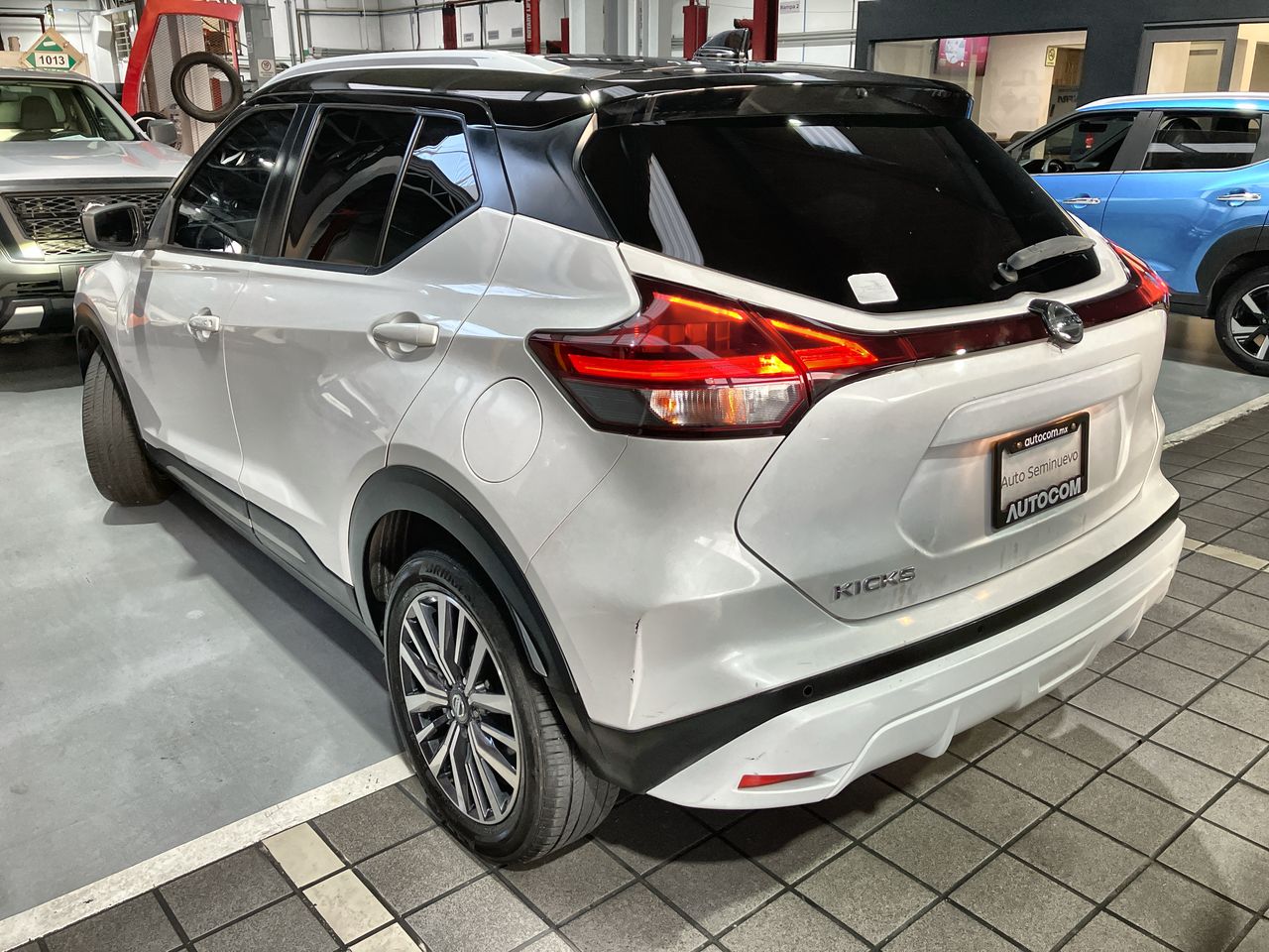2021 Nissan KICKS PLATINUM BI-TONO 1.6 LTS CVT 21