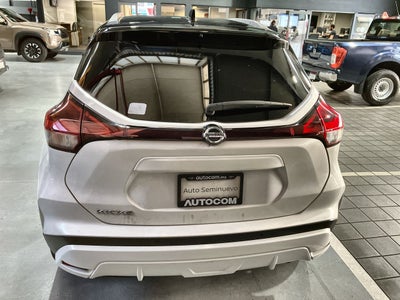 2021 Nissan KICKS PLATINUM BI-TONO 1.6 LTS CVT 21