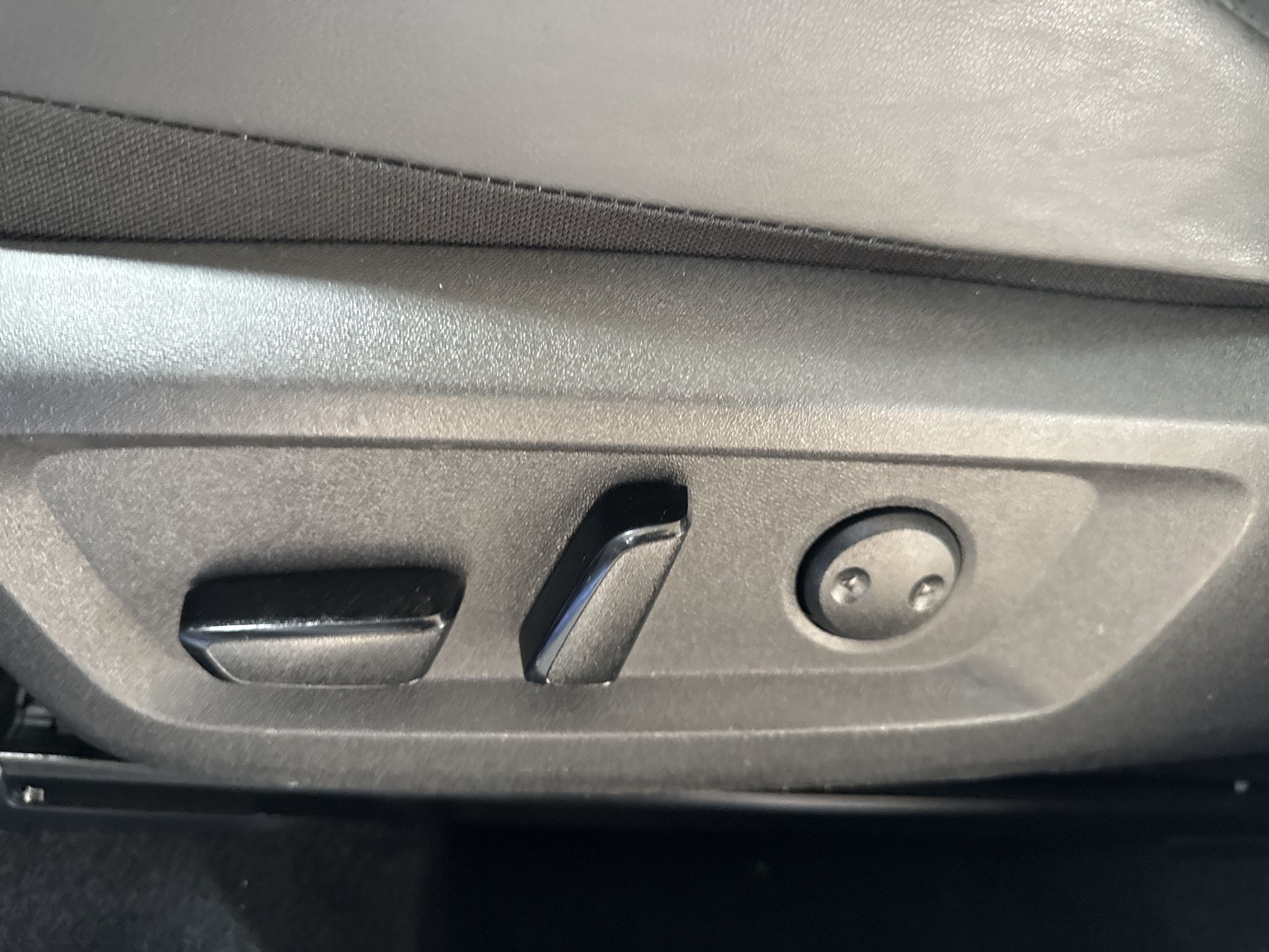 2025 Nissan X-TRAIL EXCLUSIVE 2 ROW 25