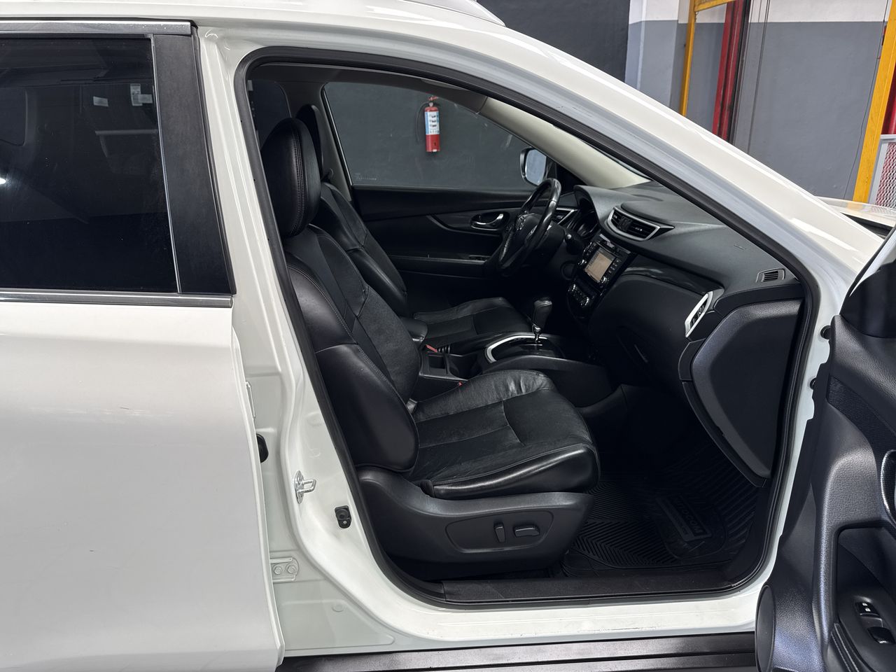 2017 Nissan X-TRAIL EXCLUSIVE 2 ROW