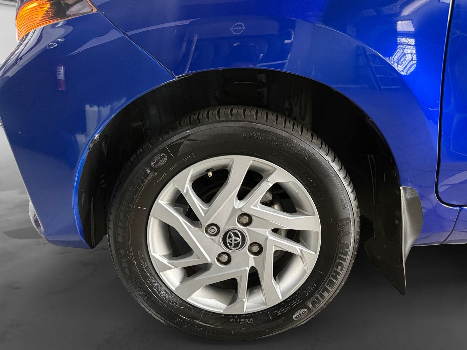 2021 Toyota AVANZA XLE AT
