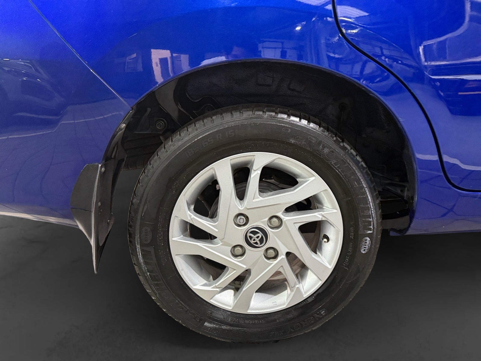 2021 Toyota AVANZA XLE AT