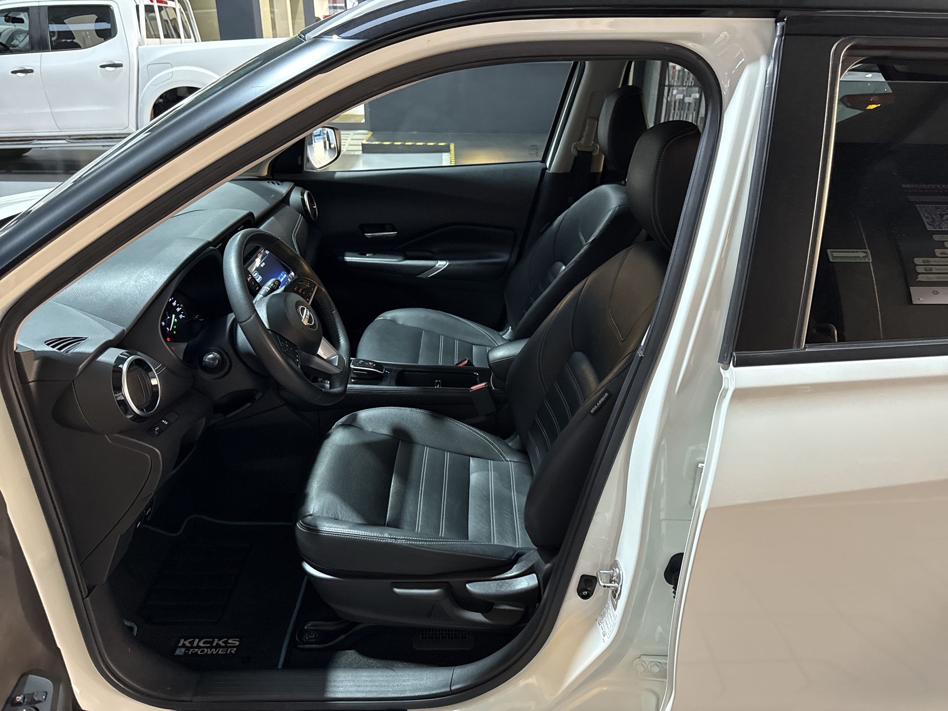 2023 Nissan KICKS PLATINUM E-POWER 23