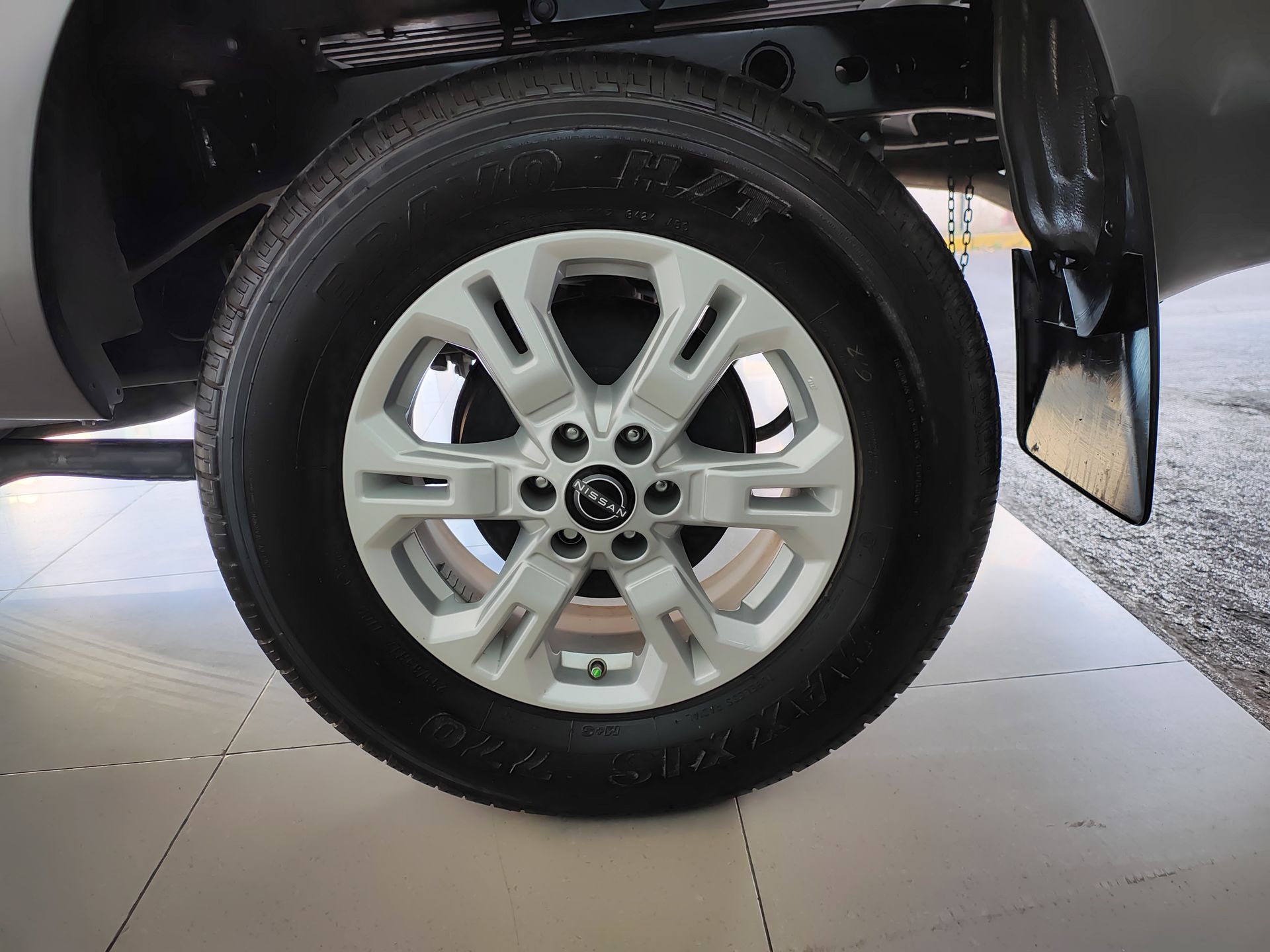 2024 Nissan FRONTIER FRONTIER XE TM 24