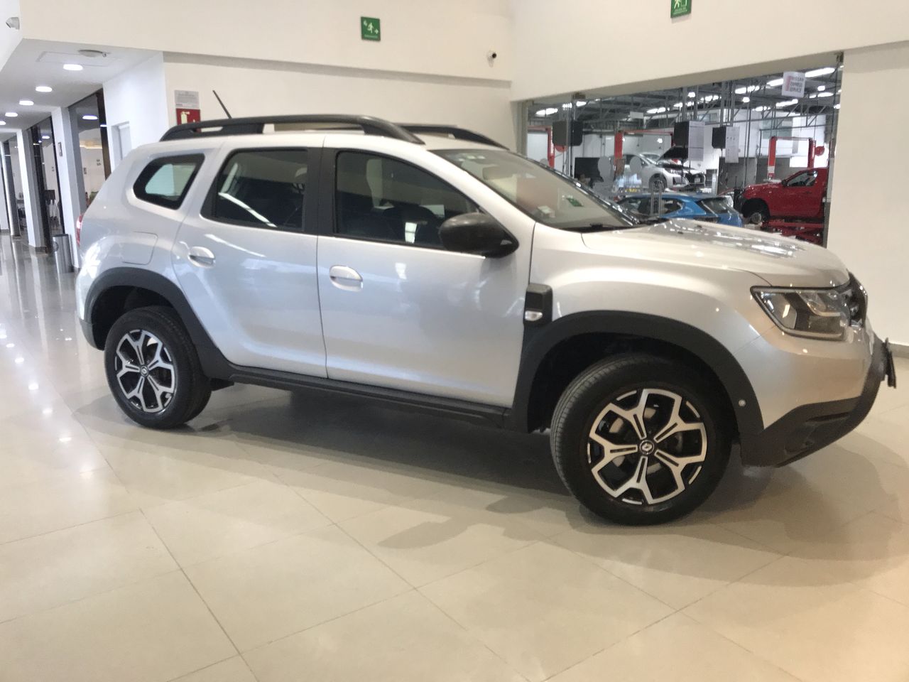 2023 RENAULT DUSTER ICONIC CVT