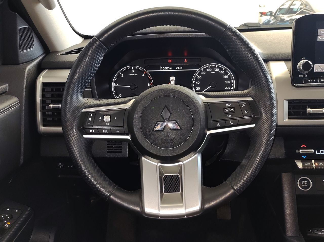 2025 Mitsubishi L200 GLS LIMITED AT 4X4 DSL