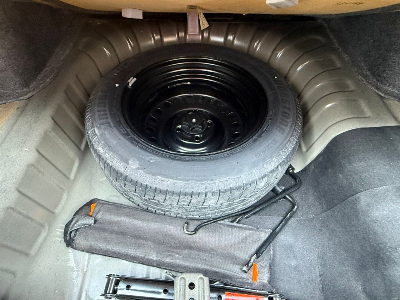 2017 Nissan VERSA SENSE MT AC