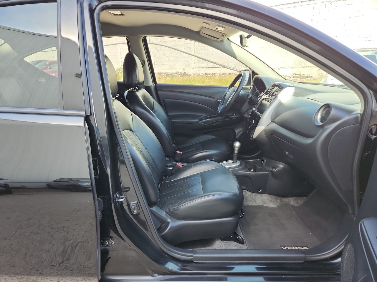 2019 Nissan VERSA EXCLUSIVE NAVI AT AC