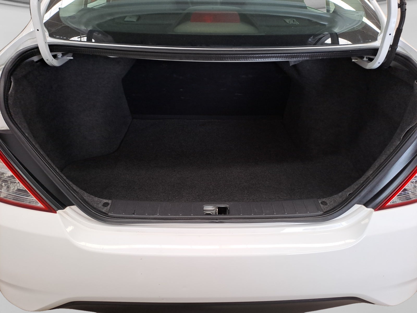 2022 Nissan V-DRIVE V-DRIVE T/M A/C