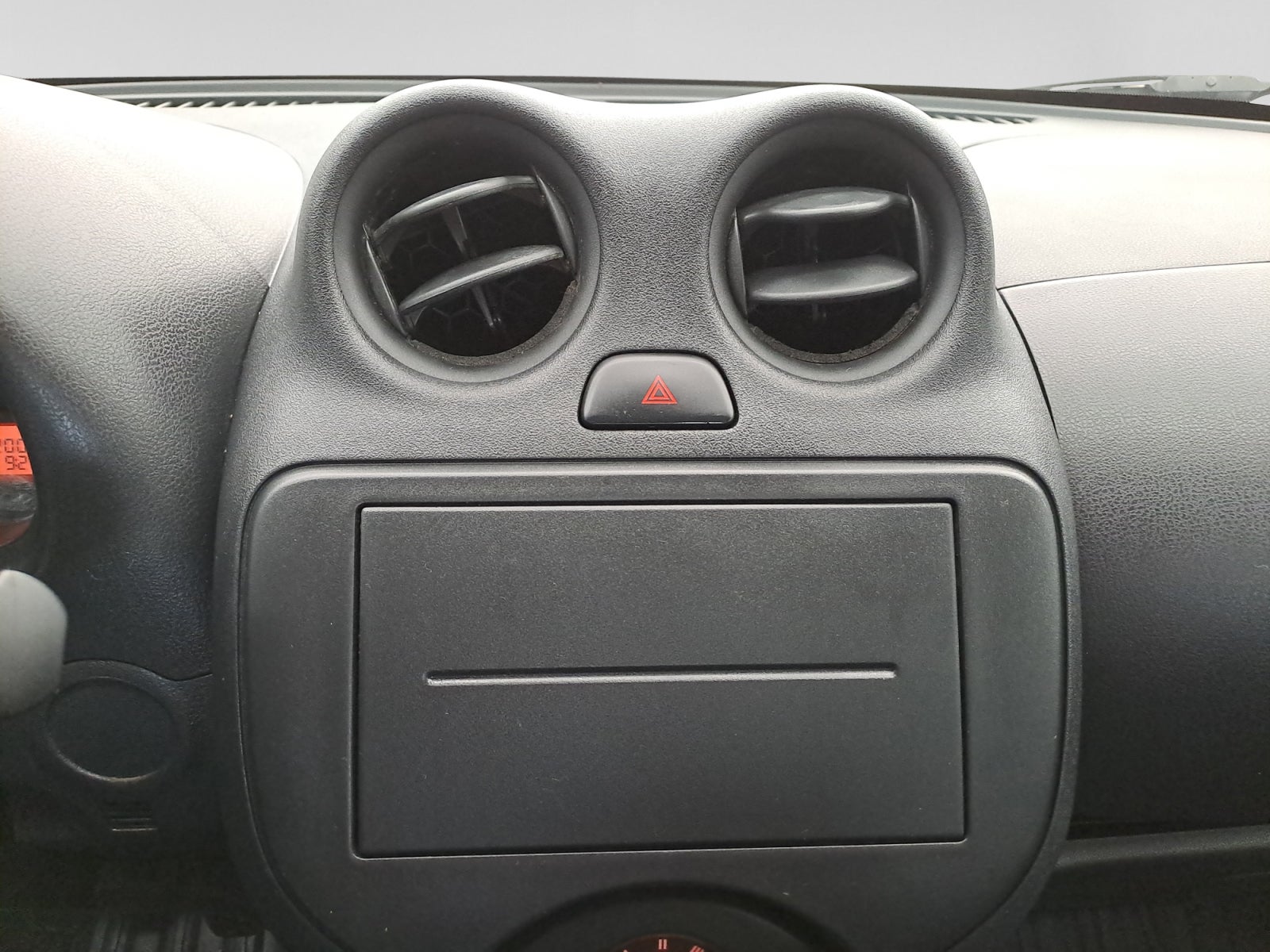 2022 Nissan V-DRIVE V-DRIVE T/M A/C