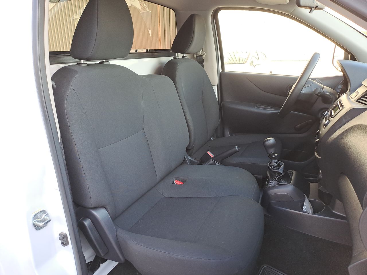 2024 Nissan NP300 NP300 CHASIS TM AC 24