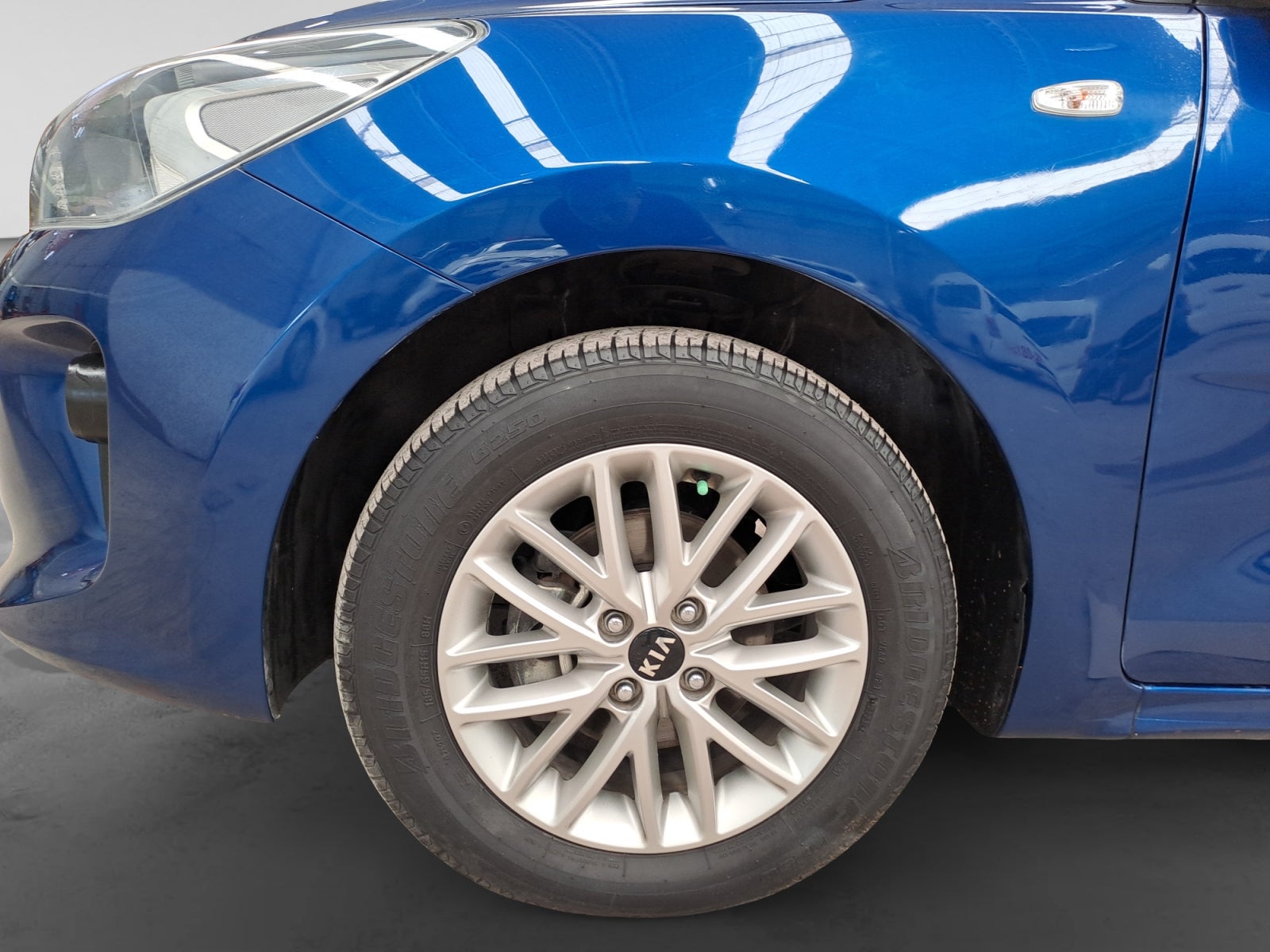 2020 Kia RIO SEDÁN LX TA