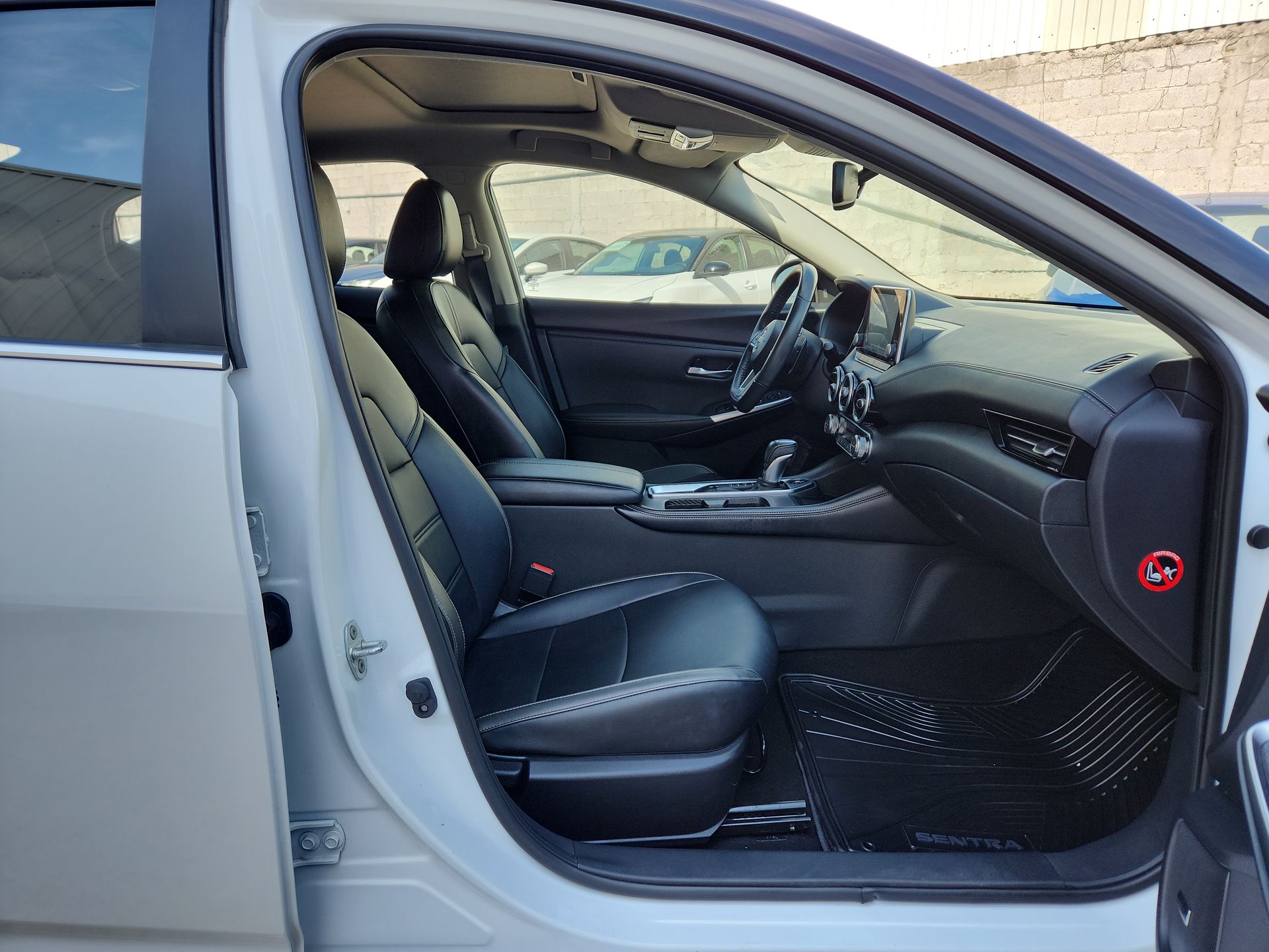 2024 Nissan SENTRA PLATINUM BITONO CVT 24