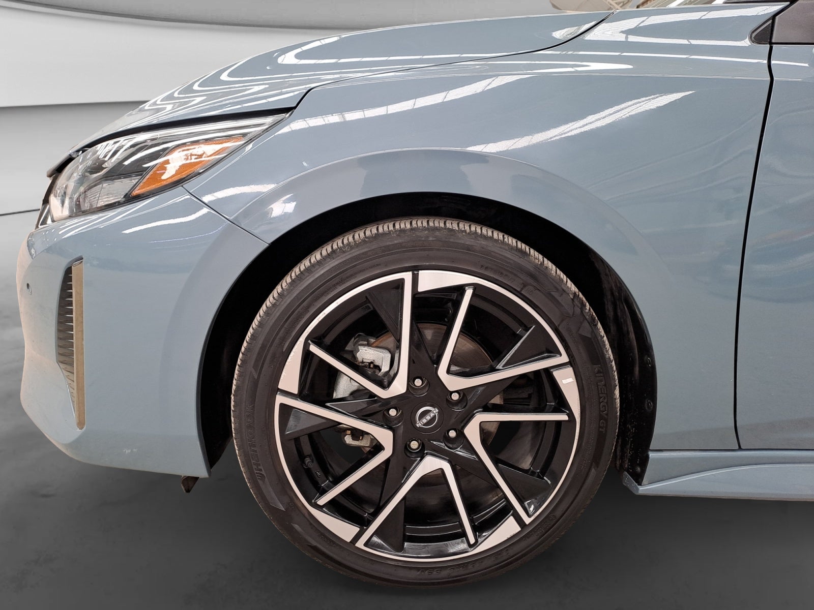 2025 Nissan SENTRA SR PLATINUM BITONO CVT 25