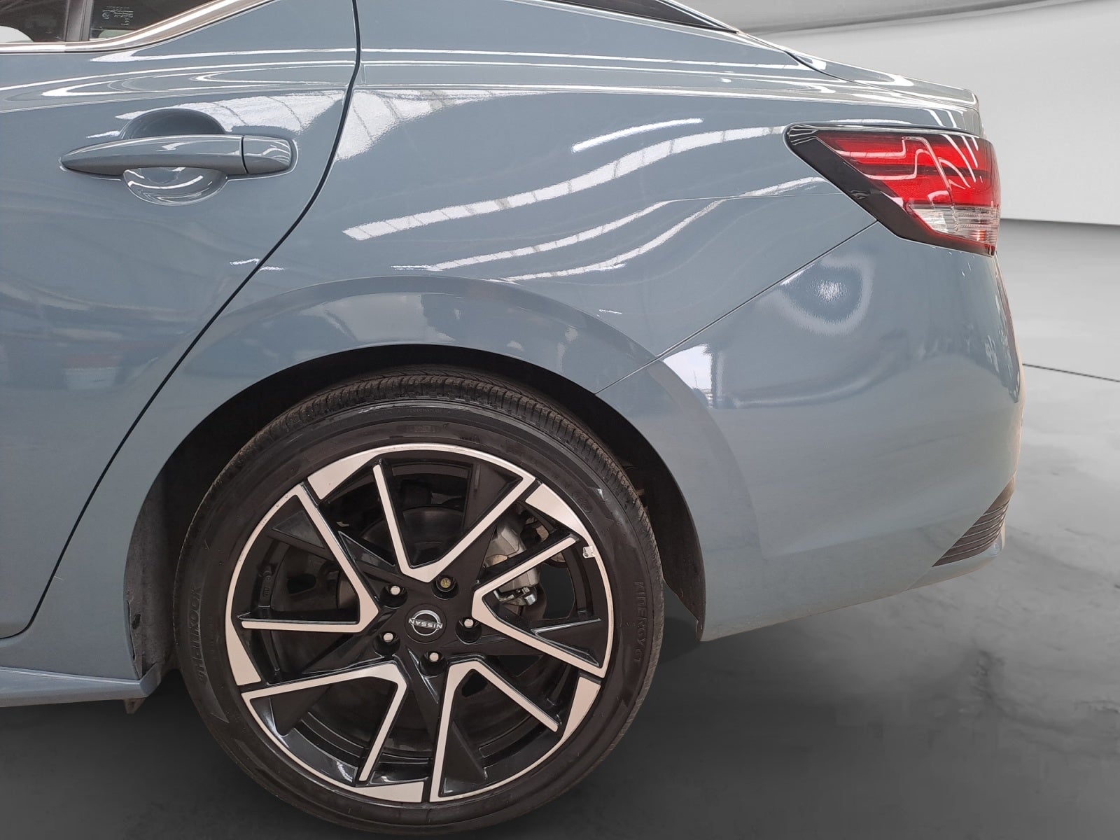 2025 Nissan SENTRA SR PLATINUM BITONO CVT 25