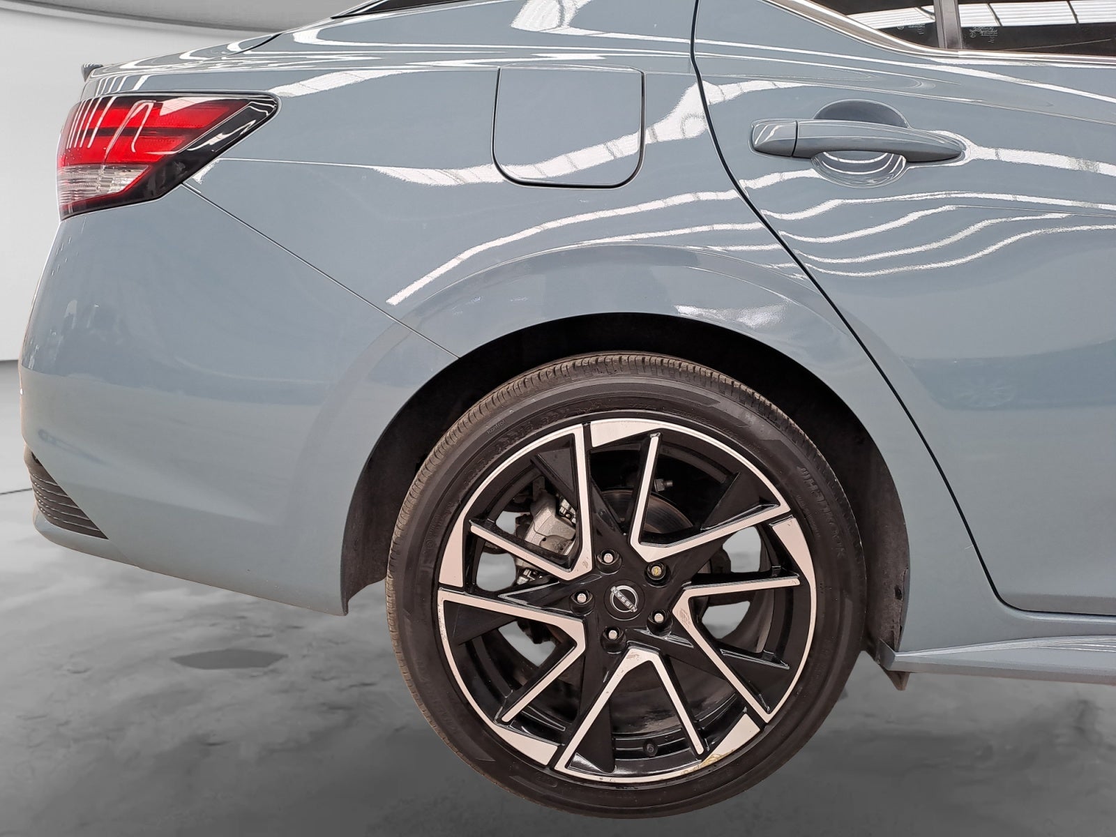 2025 Nissan SENTRA SR PLATINUM BITONO CVT 25