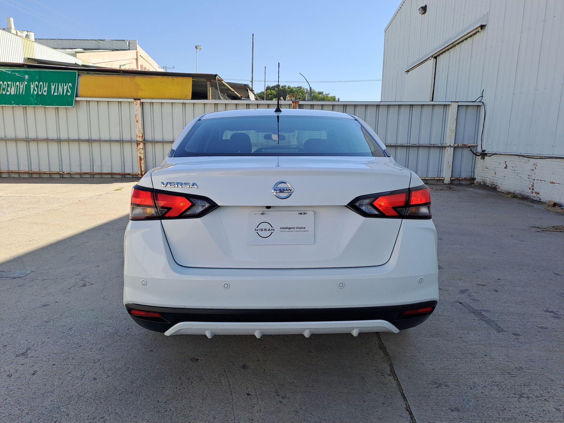 2022 Nissan VERSA ADVANCE CVT 22