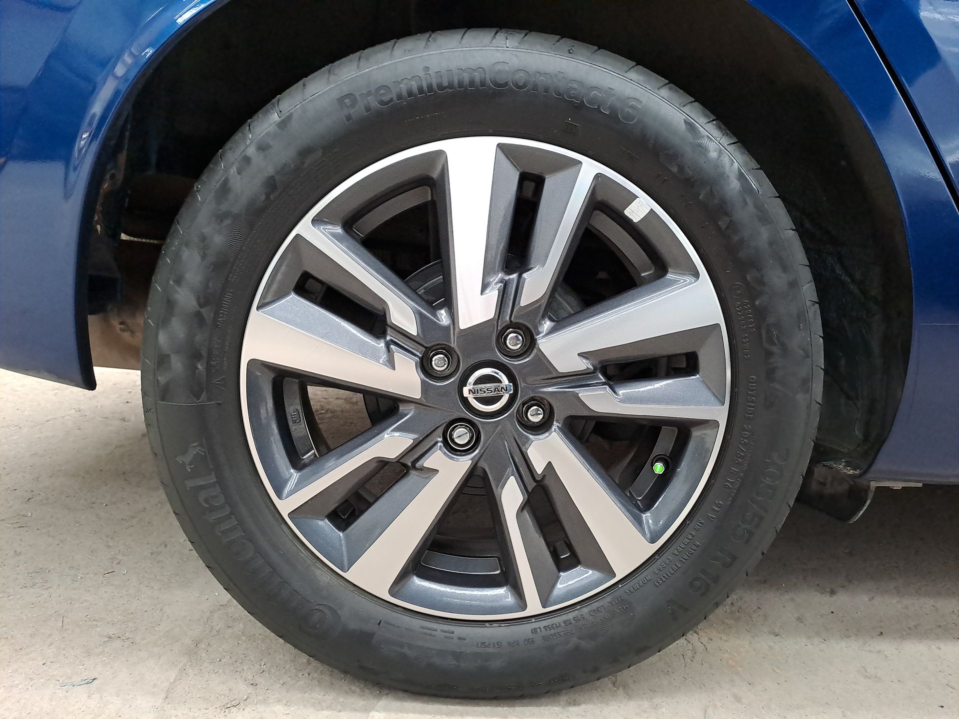2022 Nissan VERSA ADVANCE MT 22