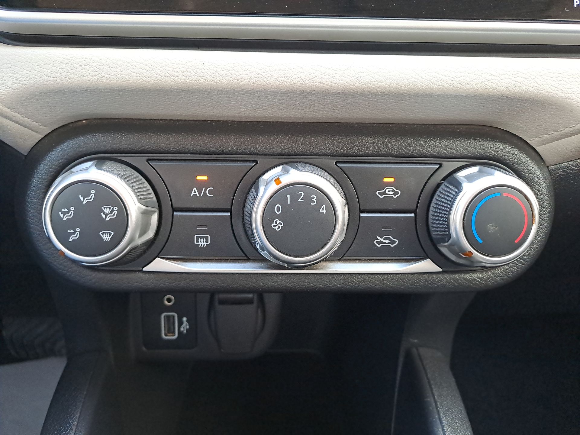 2022 Nissan VERSA ADVANCE CVT 22