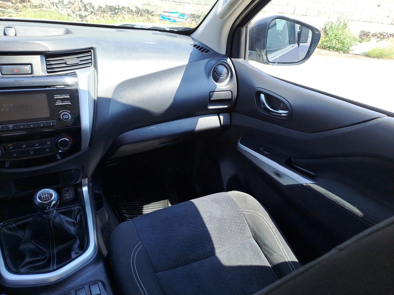 2020 Nissan FRONTIER LE TM AC