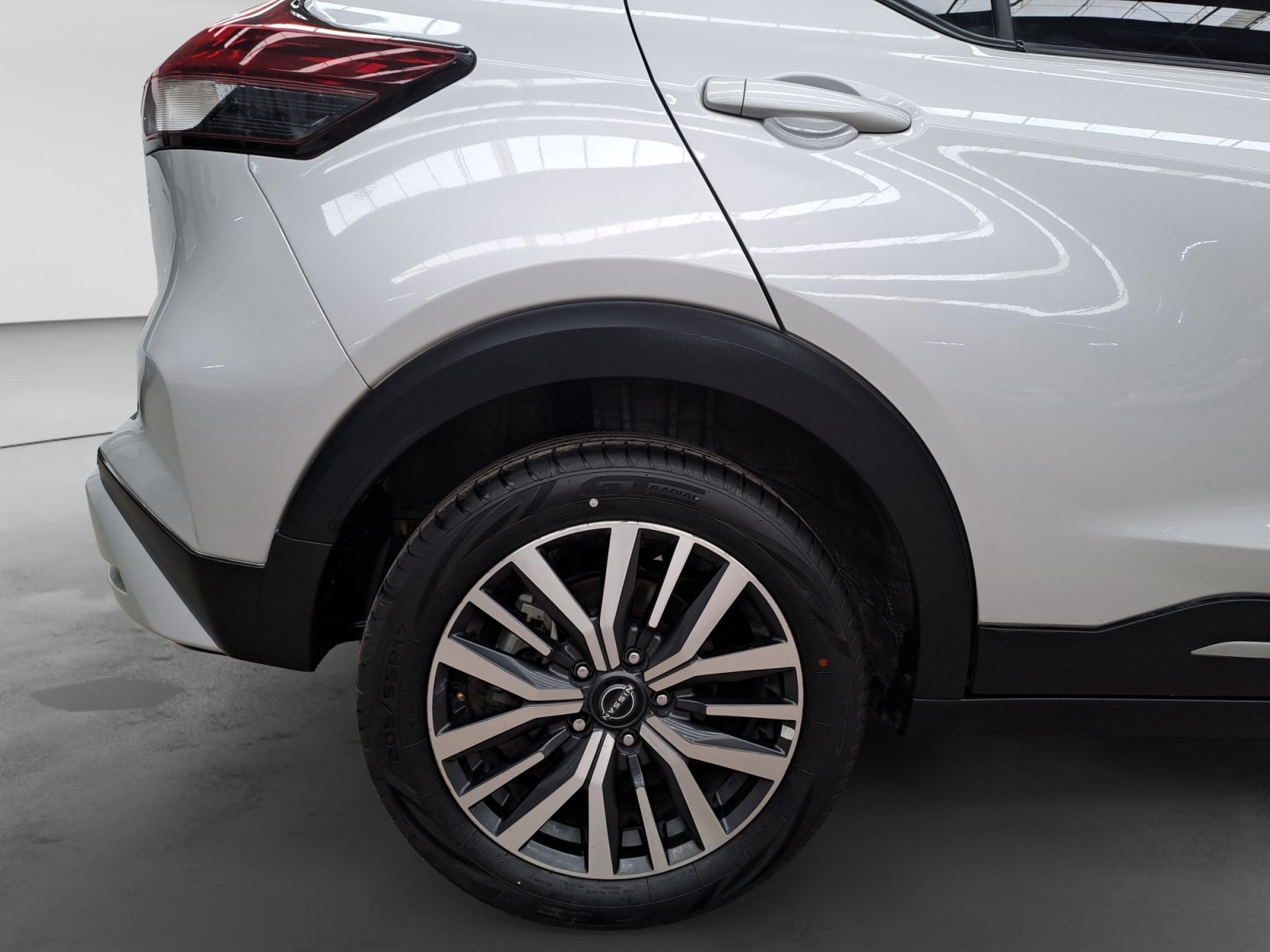 2022 Nissan KICKS KICKS EXCLUSIVE CVT NEGRO