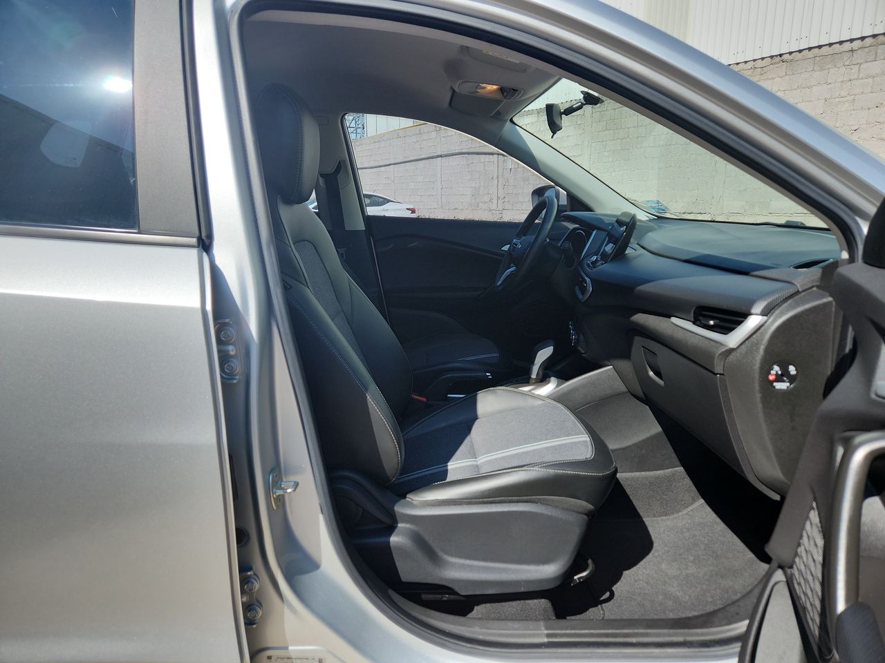 2023 Chevrolet TRACKER LT G