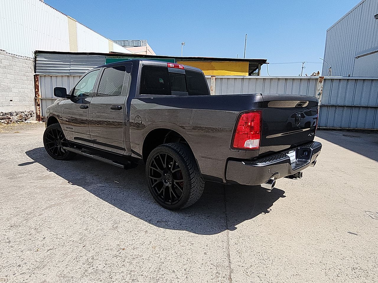 2023 RAM 1500 HEMI SPORT CREW CAB 4X4 V8 8AT