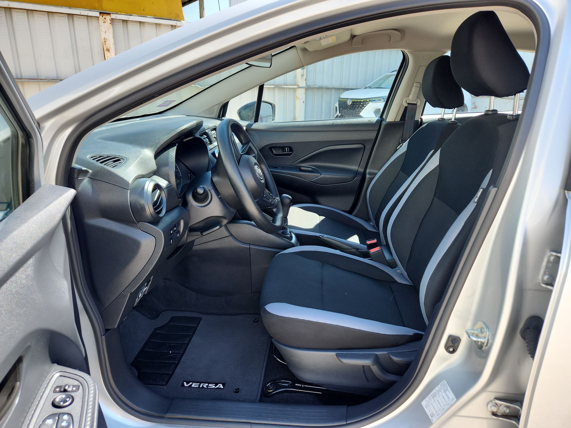 2025 Nissan VERSA SENSE MT 25