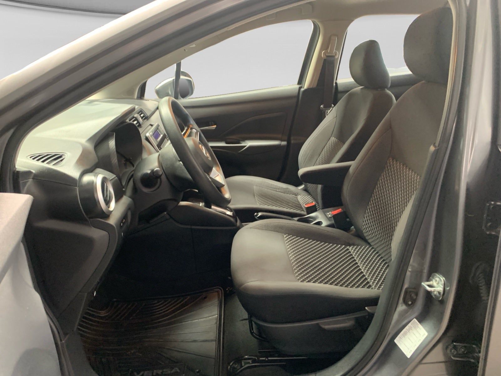 2020 Nissan VERSA SENSE CVT