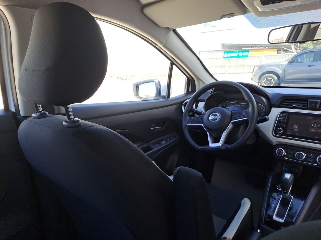 2020 Nissan VERSA ADVANCE CVT