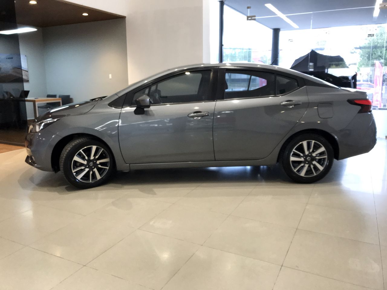2022 Nissan VERSA ADVANCE MT 22
