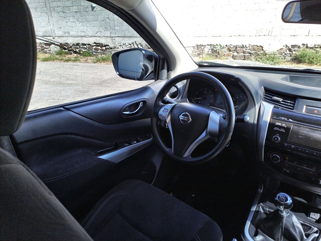 2020 Nissan FRONTIER LE TM AC