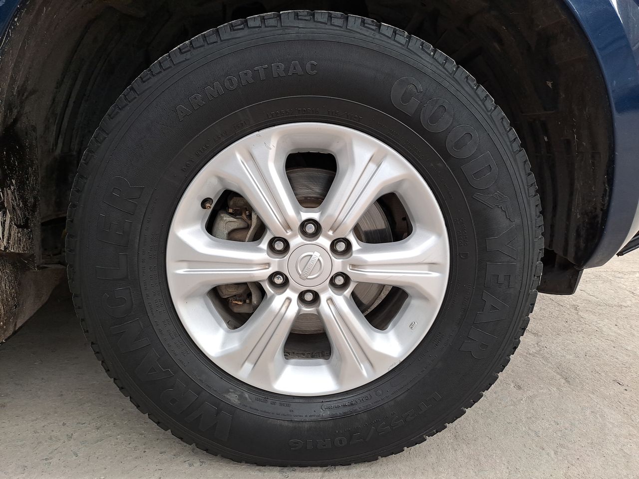 2020 Nissan FRONTIER LE TM AC