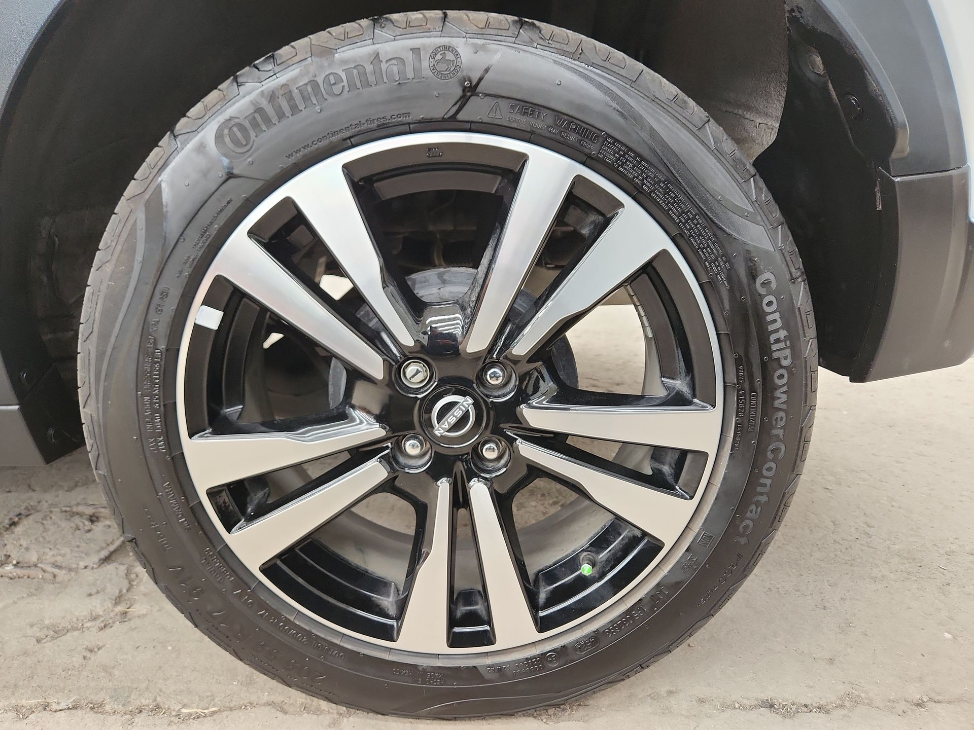 2025 Nissan KICKS ADVANCE 1.6 LTS CVT 25