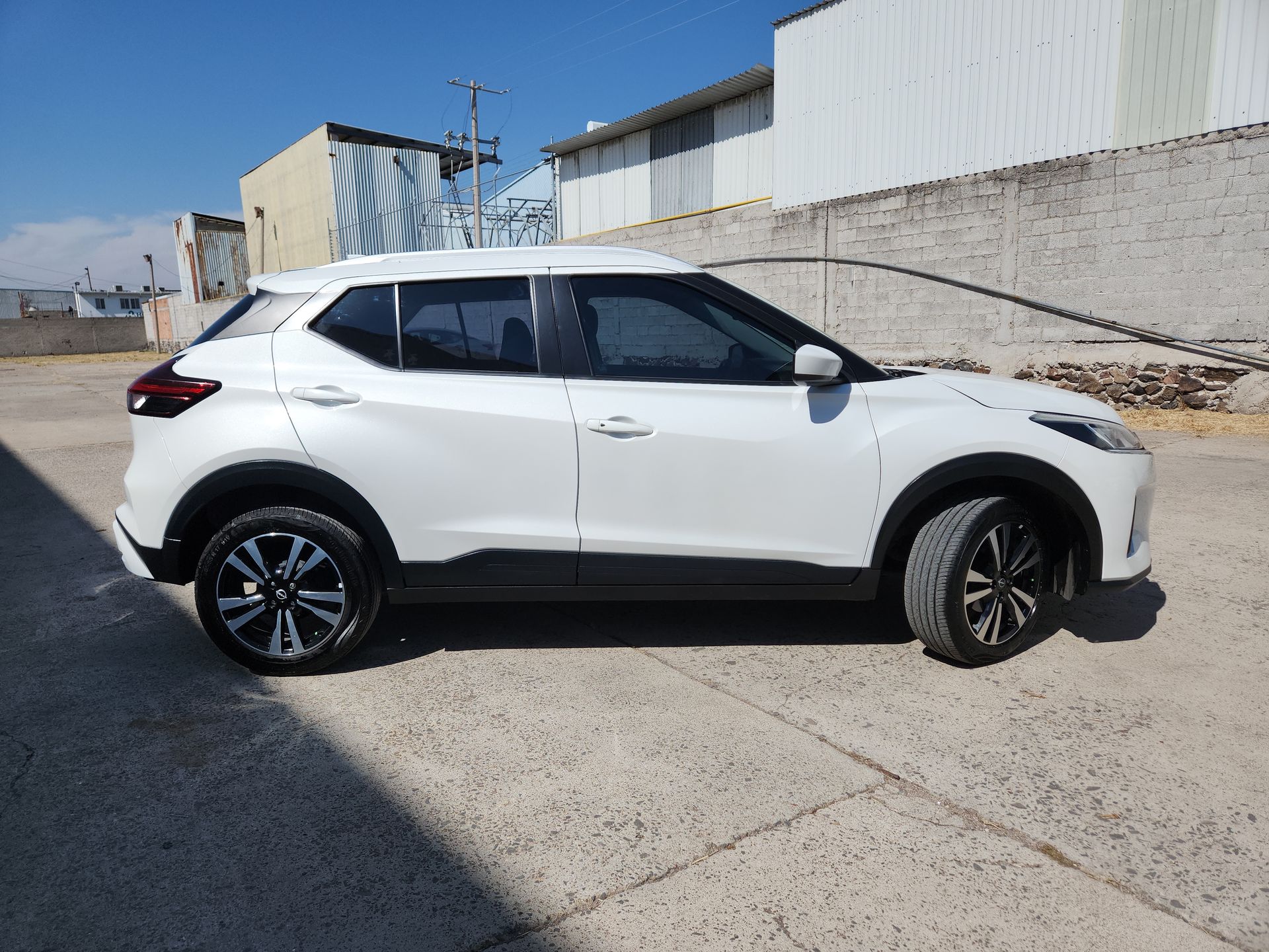 2025 Nissan KICKS ADVANCE 1.6 LTS CVT 25