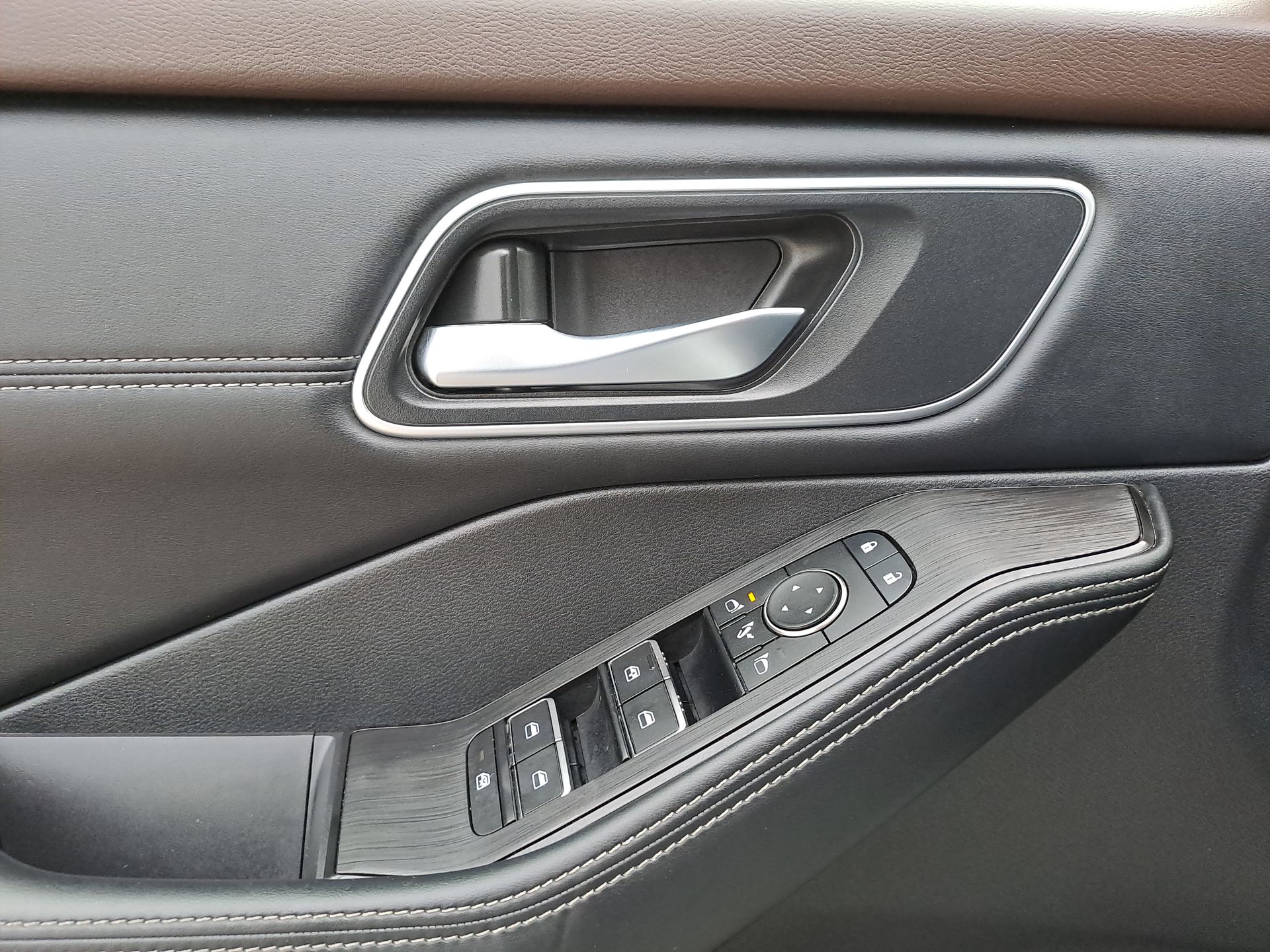 2025 Nissan X-TRAIL PLATINUM E-POWER 2 ROW 25