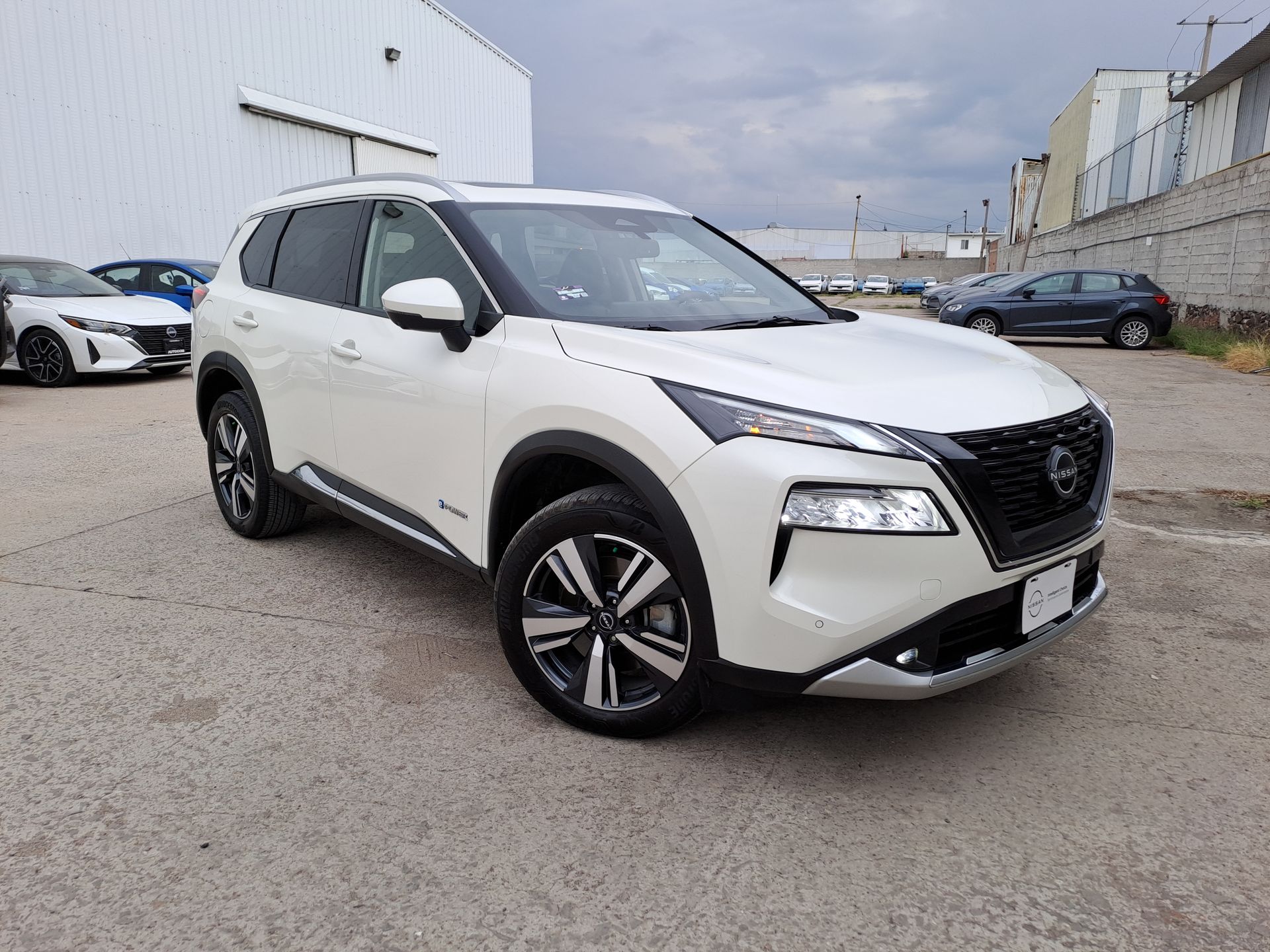 2025 Nissan X-TRAIL PLATINUM E-POWER 2 ROW 25