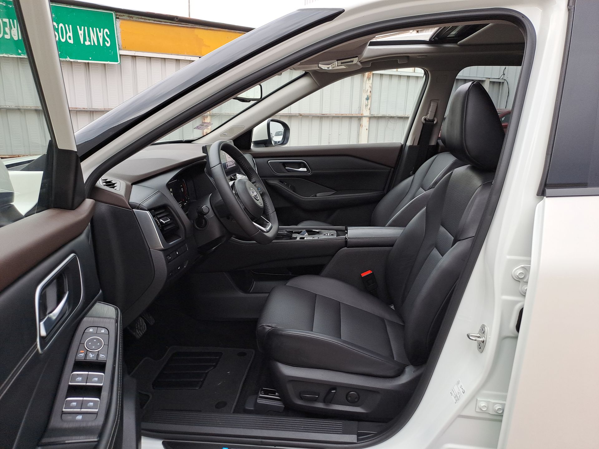 2025 Nissan X-TRAIL PLATINUM E-POWER 2 ROW 25