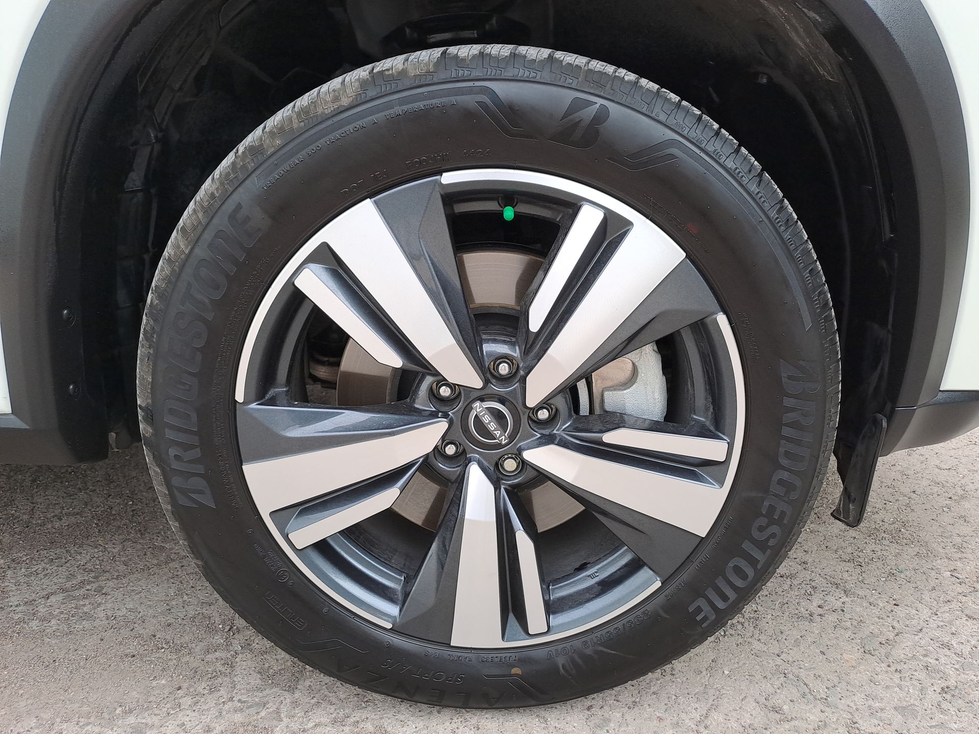 2025 Nissan X-TRAIL PLATINUM E-POWER 2 ROW 25