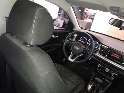 2018 Kia RIO LX 1.6 AT