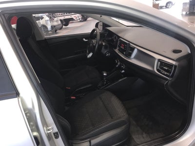 2018 Kia RIO LX 1.6 AT