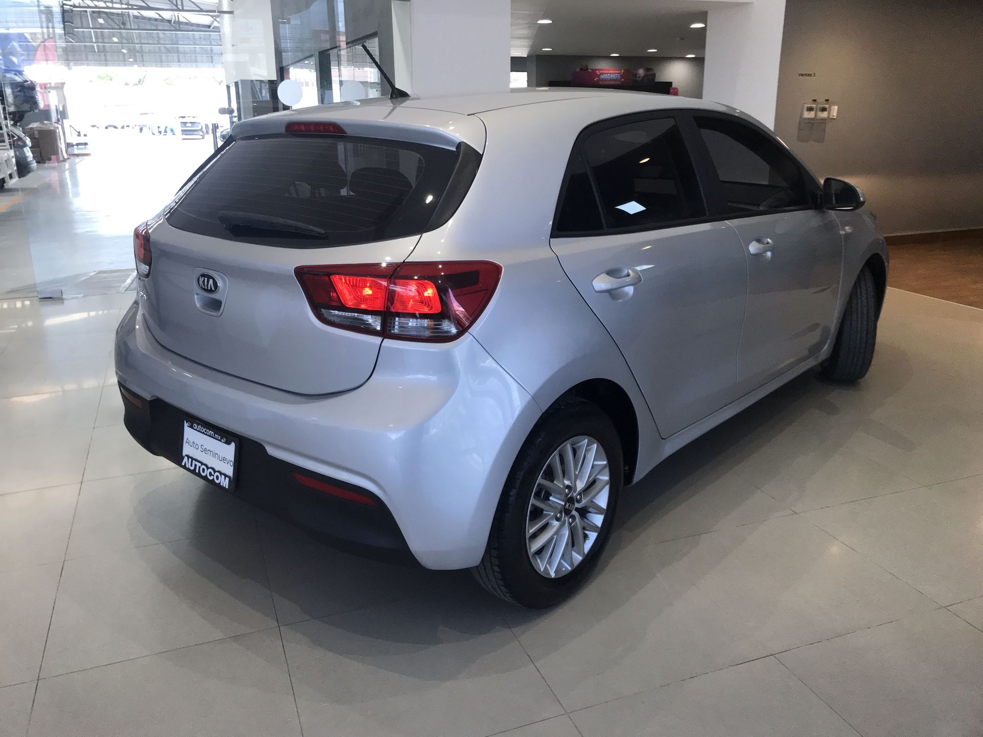 2018 Kia RIO LX 1.6 AT