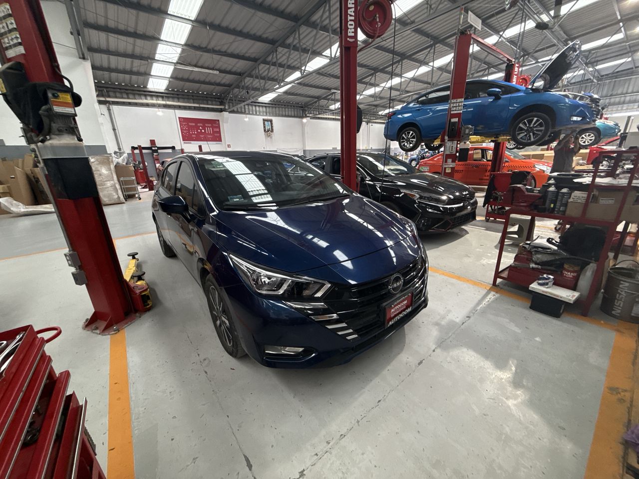 2023 Nissan VERSA ADVANCE MT 23