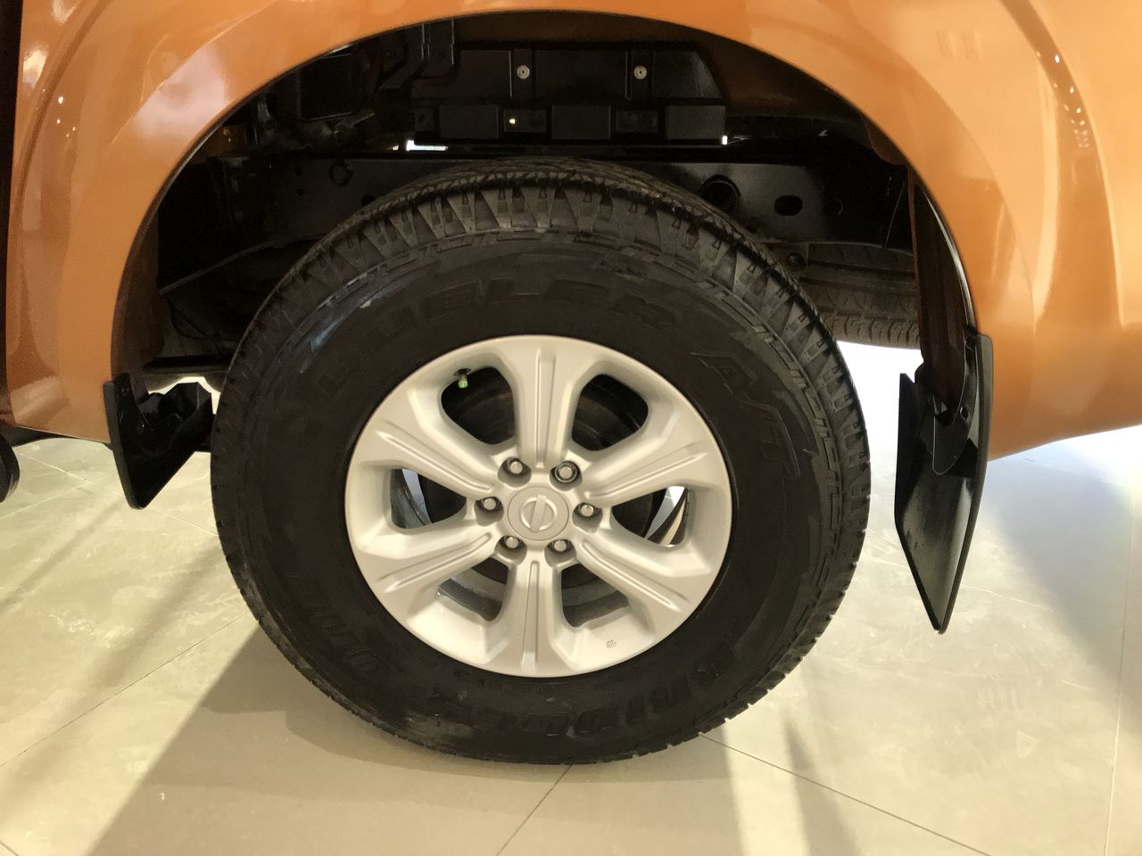 2018 Nissan NP300 FRONTIER LE TM AC